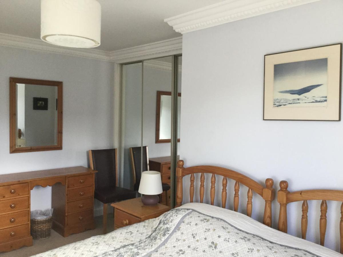 Pamela'S Apartment Эдинбург Экстерьер фото